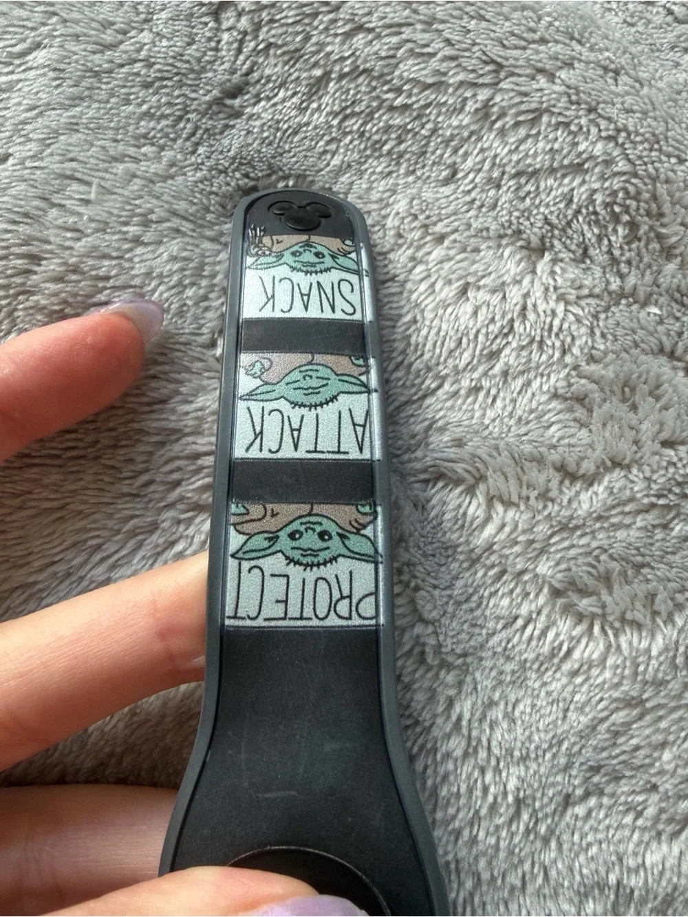 Disney Star Wars The Mandalorian Grogu MagicBand 2 Gray